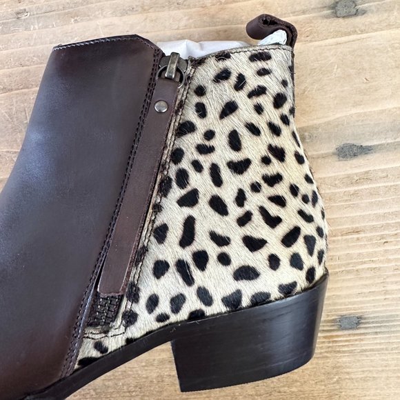 Journee Signature Womens Shalece Bootie‎ Leather Cowhair Cheetah Leopard Western - Picture 8 of 12